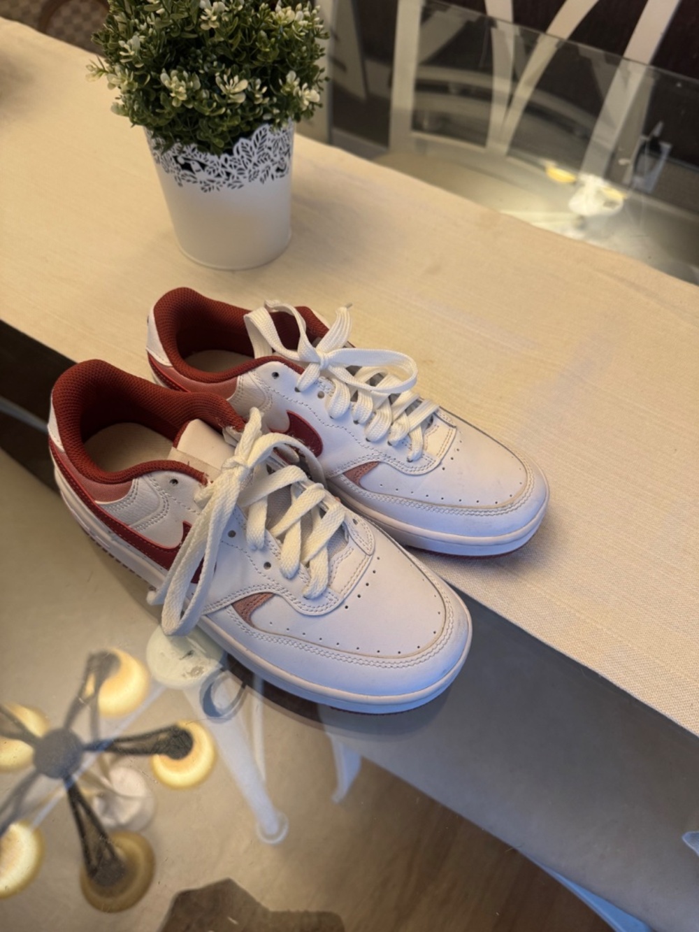 Nike shoes - Picture 4 of 7